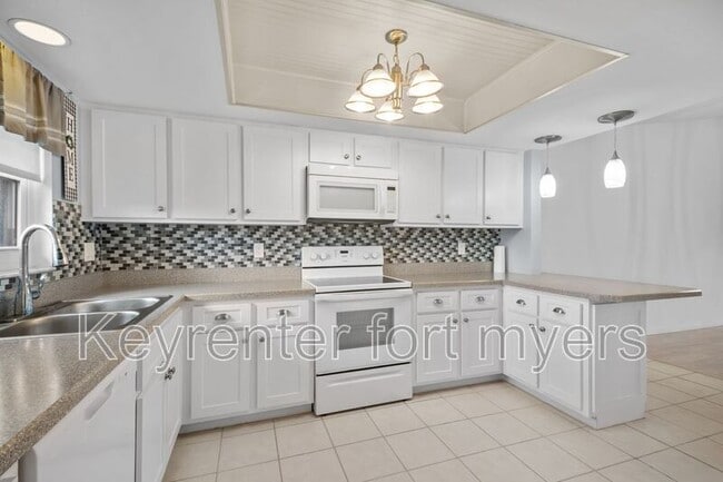 Building Photo - 15350 Moonraker Ct