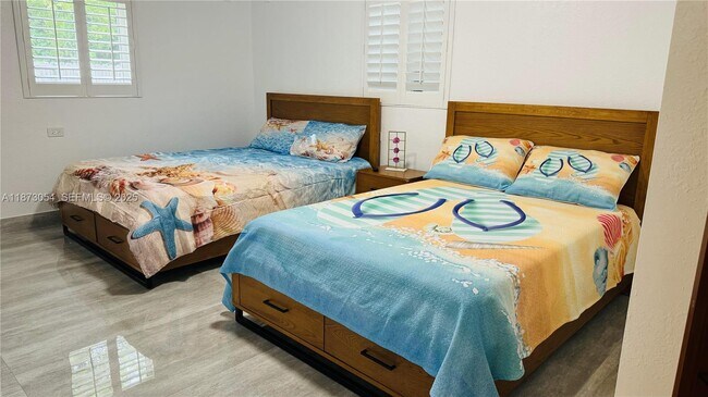 Building Photo - 443 4th Rd