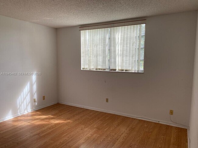 Building Photo - 5841 NW 61st Ave