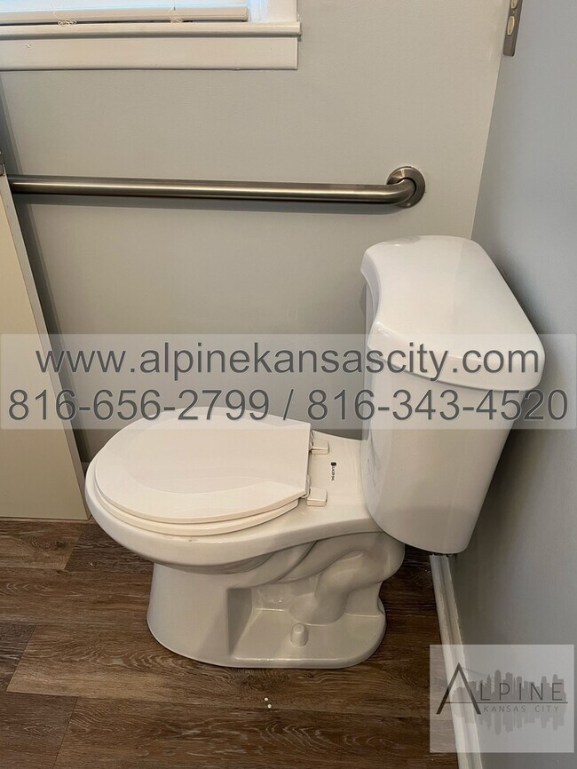 Building Photo - Spacious One Level Home on HUGE LOT!