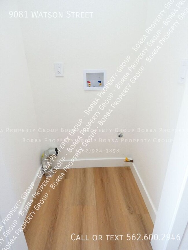 Building Photo - **$500 OFF 1ST MONTH**NEWLY REMODELED WITH...