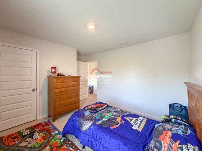 Building Photo - 5469 Merlin