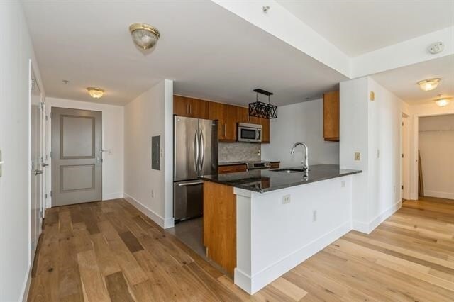 Building Photo - 88 Morgan St