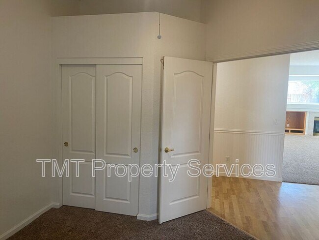 Building Photo - 9265 Horsham Ct