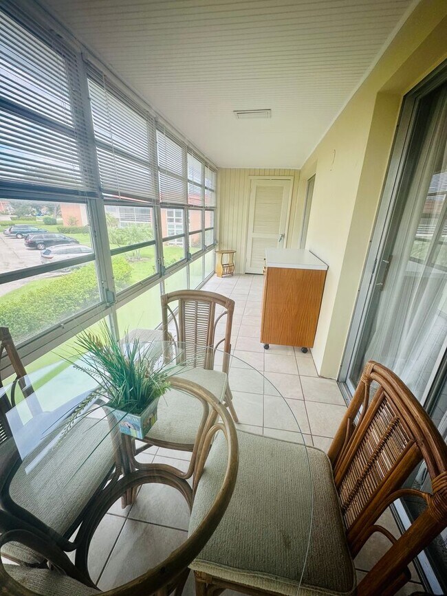 Building Photo - 2/2 Furnished 55+ Condo