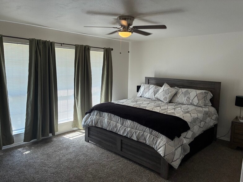 Building Photo - 509 Crowley Rd