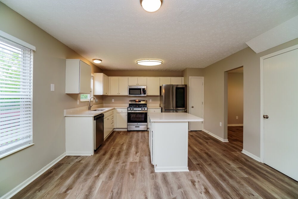 Building Photo - 3530 Cove Lake Ln