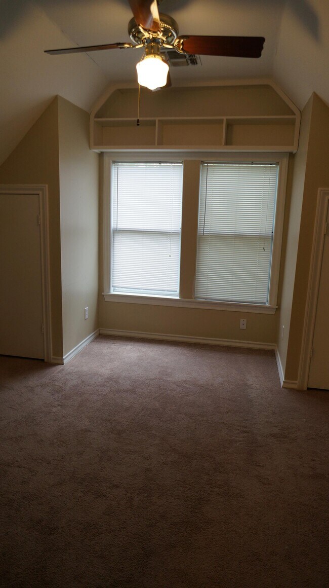 Building Photo - 1016 Puryear Dr