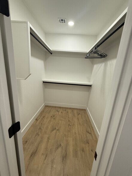 Building Photo - 310 N Rosedale Ave