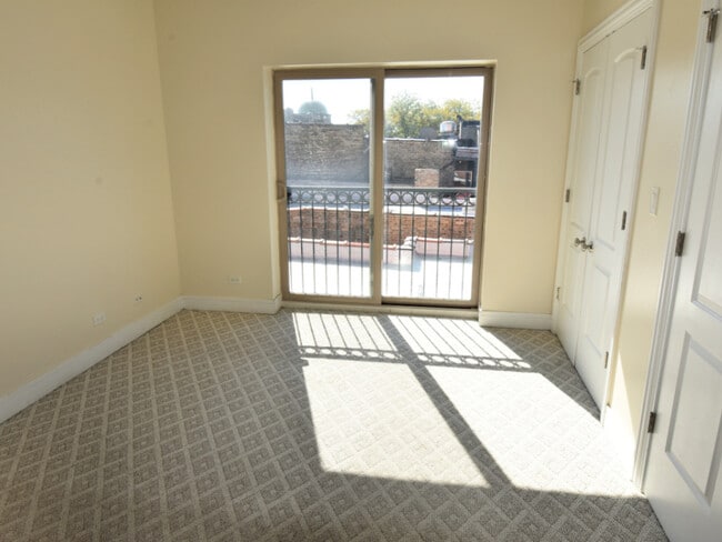 Building Photo - 4518 N Kedzie Ave