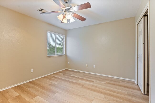 Building Photo - Beautiful 3 bedroom, 2.5 bathroom home in Avery Ranch West!!!