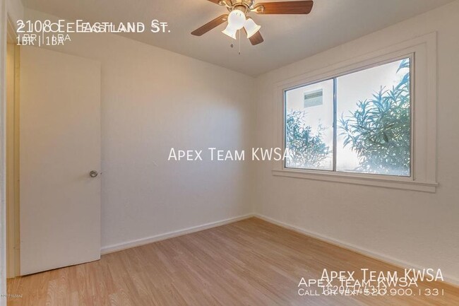 Building Photo - $825 Beautifully Remodeled 1 Bed | 1 Bath ...