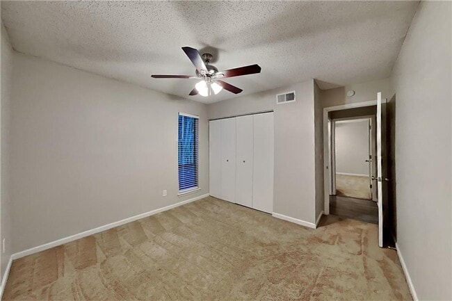 Building Photo - 2330 Post Creek Ct