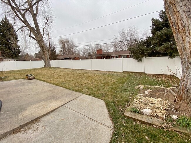 Building Photo - 10640 W 62nd Pl