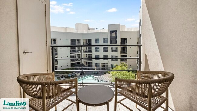 Building Photo - 1001 E Playa Del Norte Dr