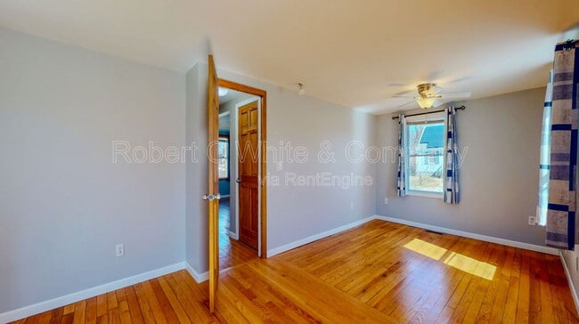 Building Photo - 10 Harkness Dr