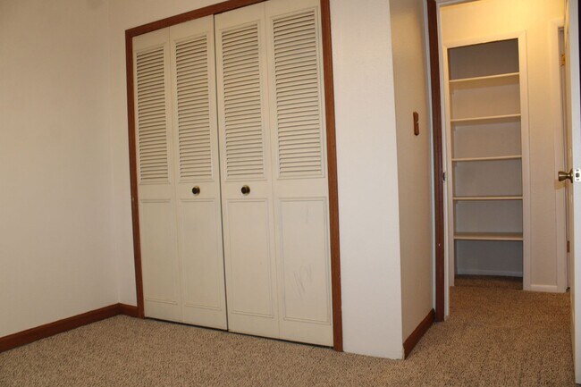 Building Photo - Move In Ready!!!