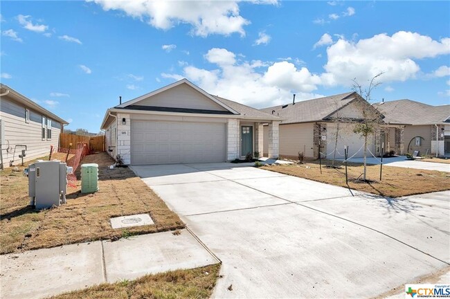 Building Photo - 585 Apache Plum Dr