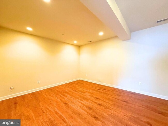 Building Photo - 310 Ridgemont Ave