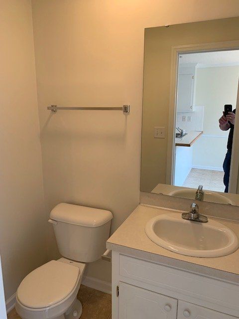 Building Photo - 2152 Flagstone Ct