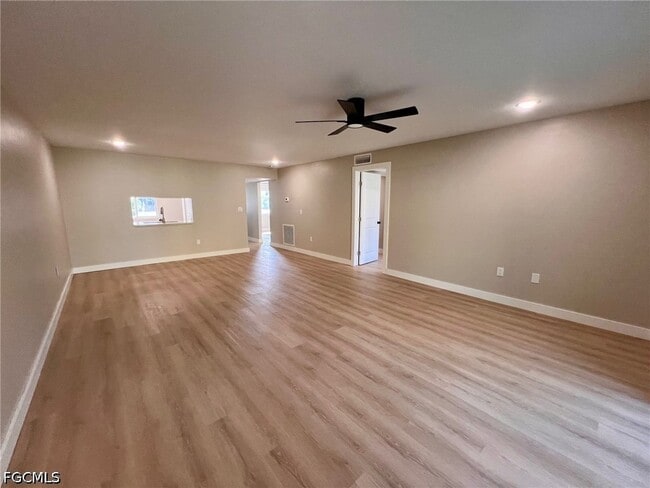 Building Photo - 4102 SE 19th Pl