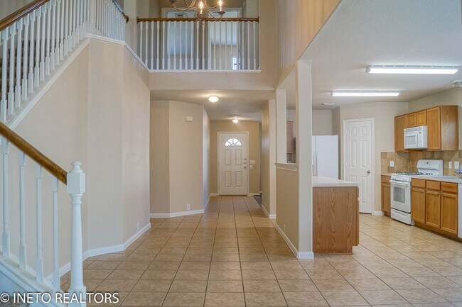 Building Photo - 2819 Foster Hill Dr