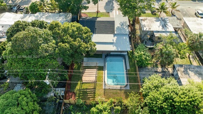 Building Photo - 1516 SW 30th Terrace