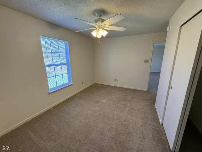 Building Photo - 2274 Bridlewood Dr