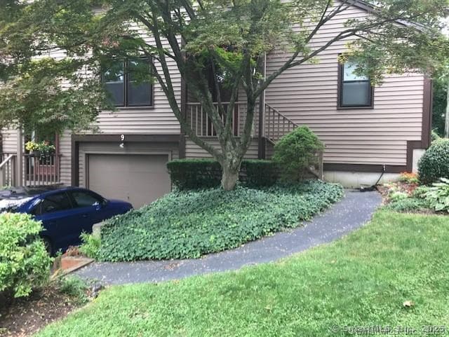 Primary Photo - 9 Shadowwood Cir