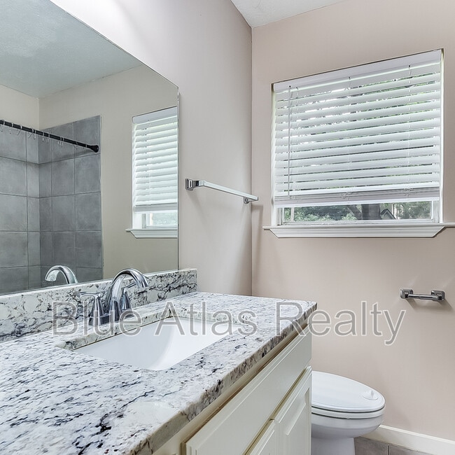 Building Photo - 3903 Hawthorne Ave