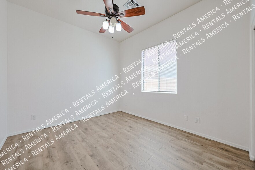 Building Photo - 7005 S 57th Ave