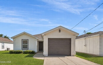 Building Photo - 8416 N Lagoon Dr