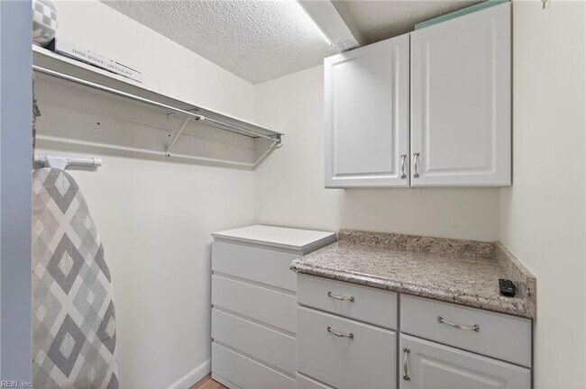 Building Photo - 3288 Page Ave