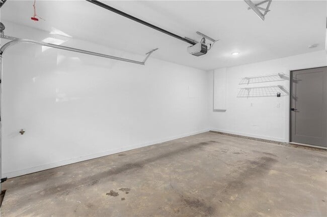 Building Photo - 1438 Walker Pl SE