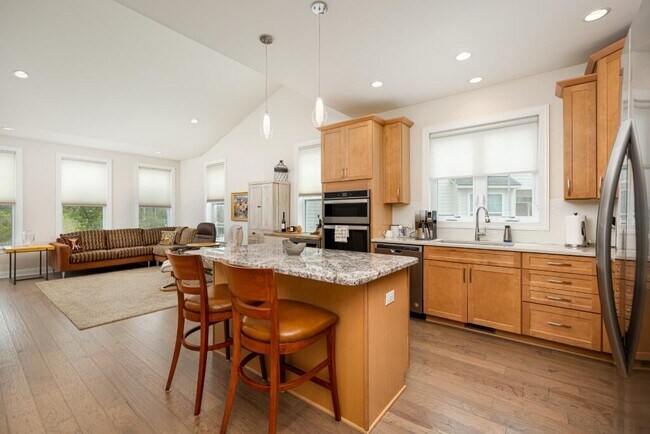 Building Photo - 3031 N Spurway Dr