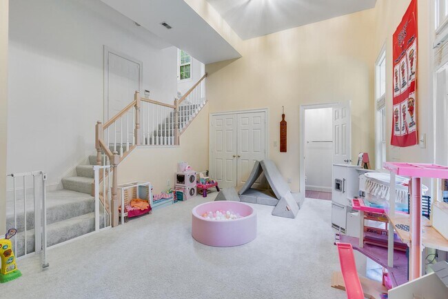 Building Photo - 11426 Summer House Ct
