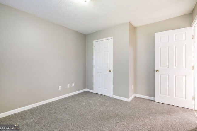Building Photo - 2090 Pintail Cove