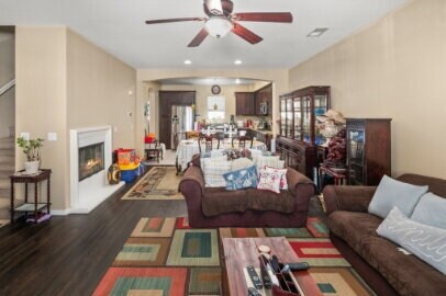 Building Photo - Winding Walk townhome will soon be available!