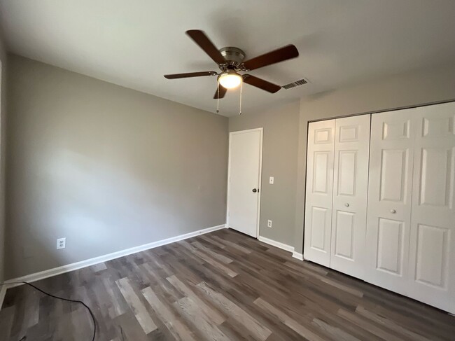 Building Photo - 2300 Welch Dr