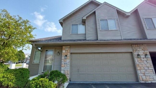 Building Photo - 1651 Chadum Ln