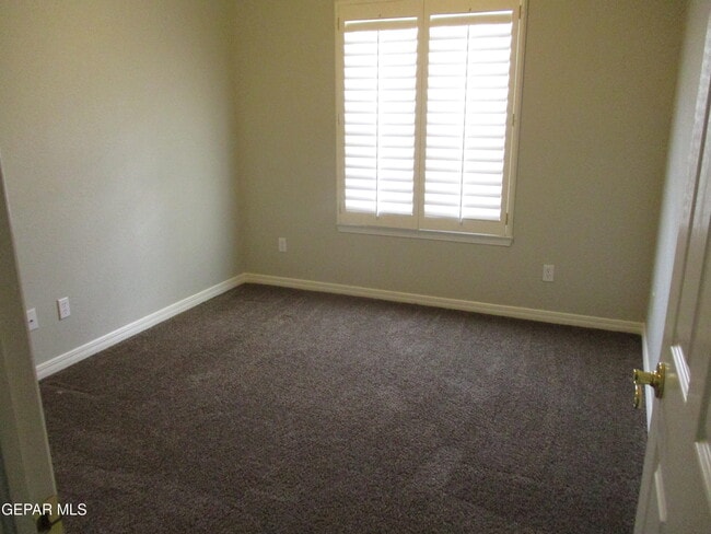 Building Photo - 2030 Paseo Del Prado Dr