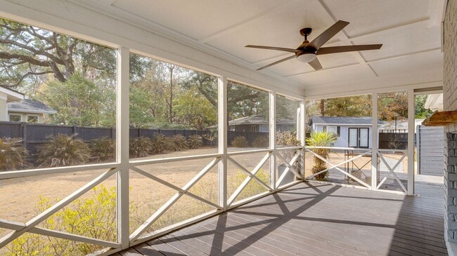 Building Photo - 3 Bedroom 3 Bath House in Parish Place - M...