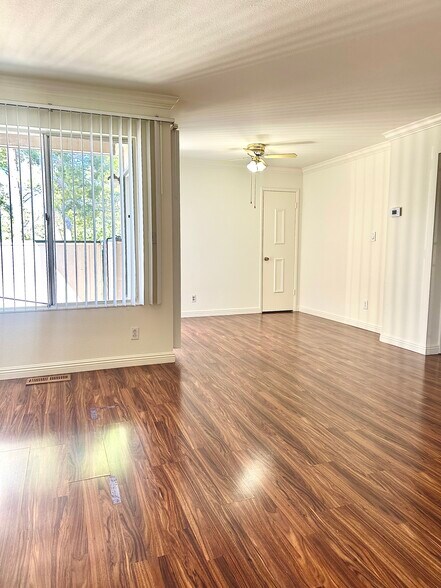 Livingroom - 5460 Concord Blvd