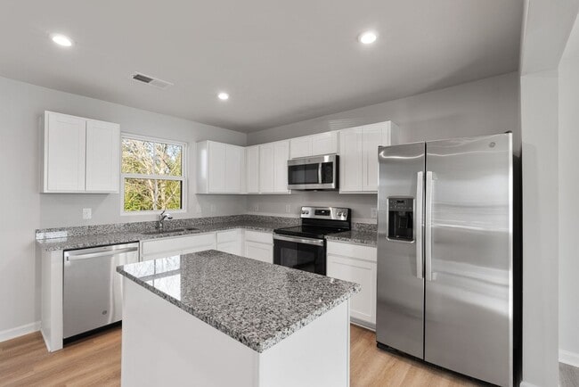Building Photo - 109 Brooklane Ct