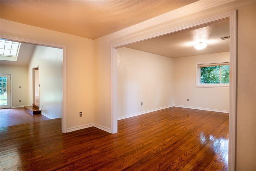 Building Photo - 1400 Huntington Way