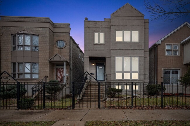 Building Photo - 4528 S St Lawrence Ave