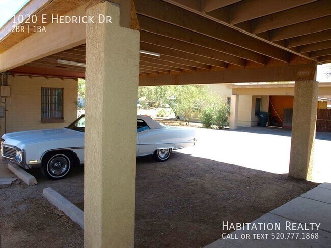 Building Photo - August Pre-Lease!! 2Bed/1Bath Hedrick Acre...