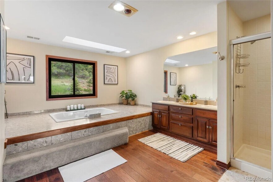 Building Photo - 5979 Willow Springs Dr