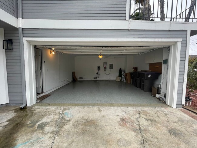 Building Photo - Newly Remodeled 3 bed 2.5 bath Long Beach ...