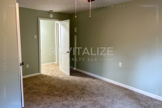 Building Photo - COMING SOON! Cute 4 Bedroom House